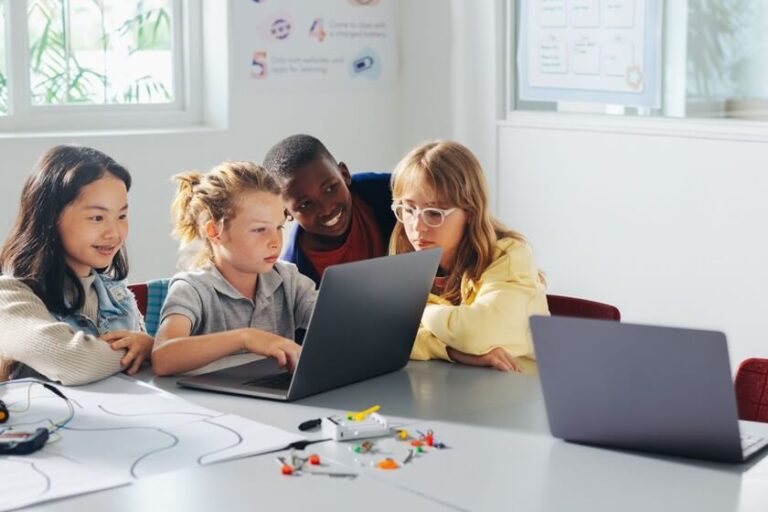 Paris Schools Get Digital Learning Boost