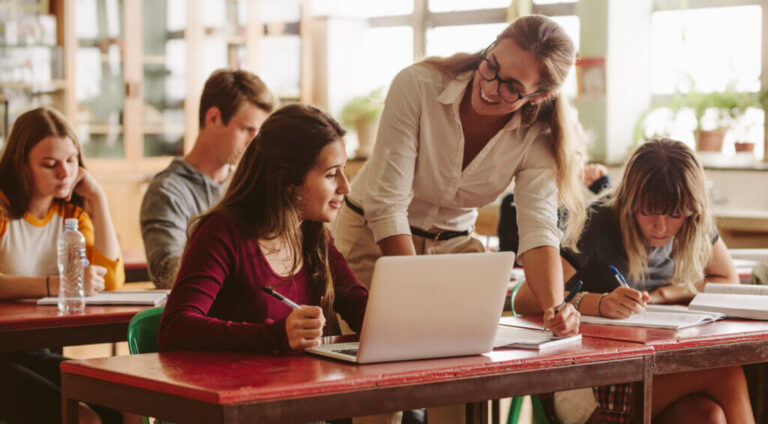 Paris Schools Launch New Language Programs