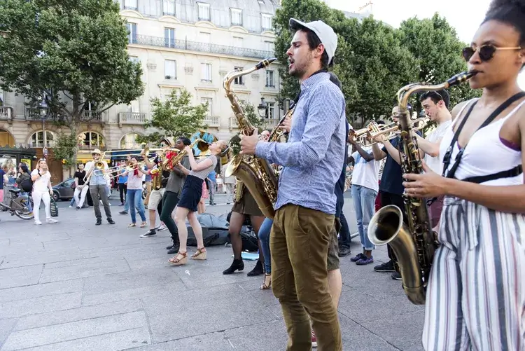 Paris Street Musicians Festival Returns Paris Street Musicians Festival Returns