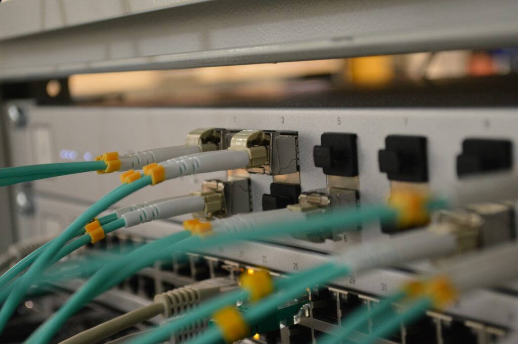 Taliban Bans Fibre Internet in Balkh