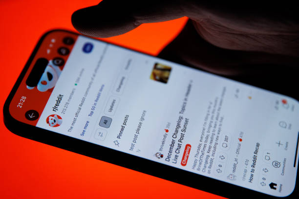 Reddit Confronts Australia Over Under-16 Social Media Ban