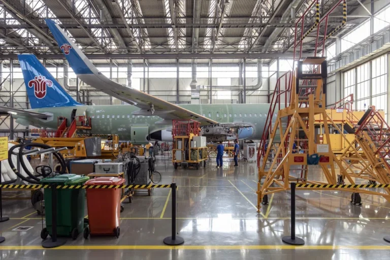 Airbus China Aircraft Deal Worth $21.4B Boosts Sales