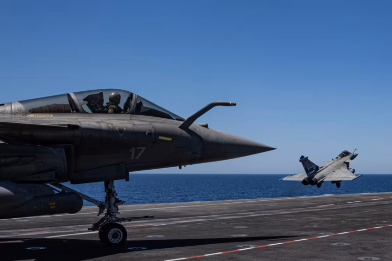 France Sends Carrier Near Hormuz Crisis Zone