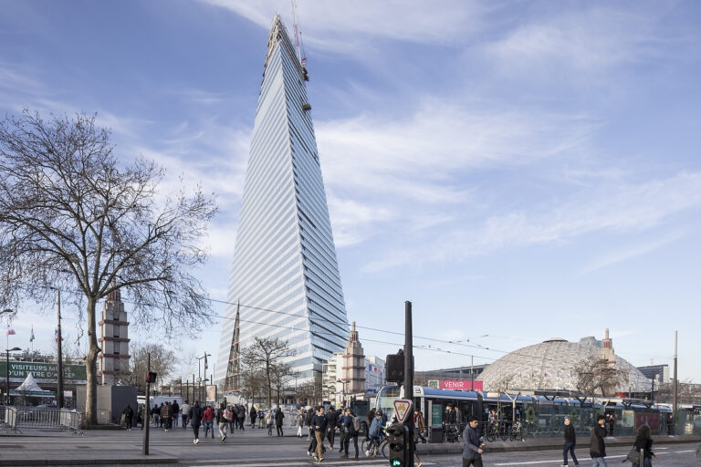 Paris Triangle Tower Nears Completion After Long Delay Paris Triangle Tower Nears Completion After Long Delay