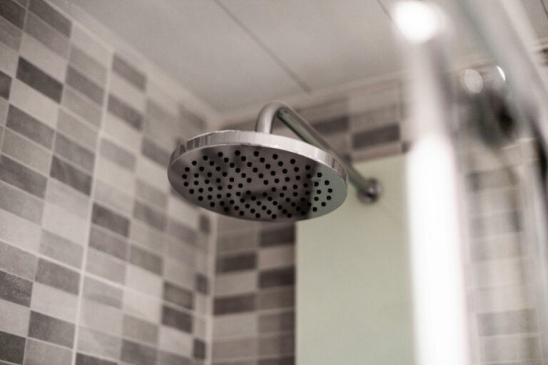 Paris free municipal showers bathhouses locations