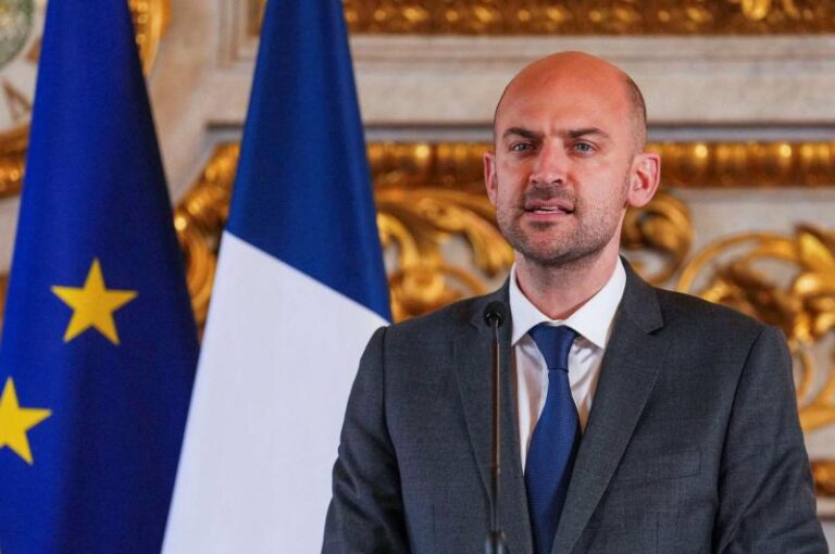 France Condemns Iran Over Diplomat Detention France Condemns Iran Over Diplomat Detention