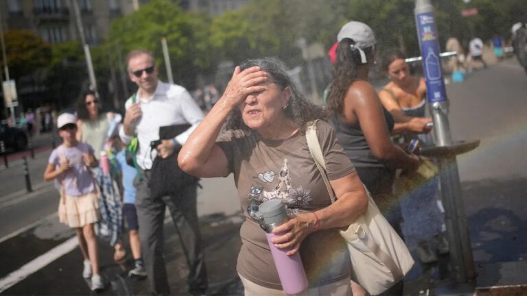 France heatwave death toll tops 7,300 France heatwave death toll tops 7,300