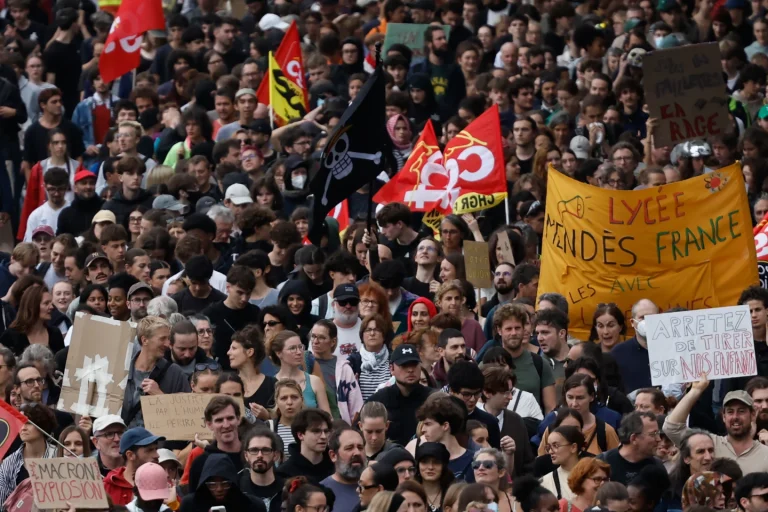 French Football Officials Urge Fans to Keep Politics Out