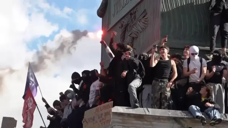 France Student Protests Continue Amid School Anger France Student Protests Continue Amid School Anger