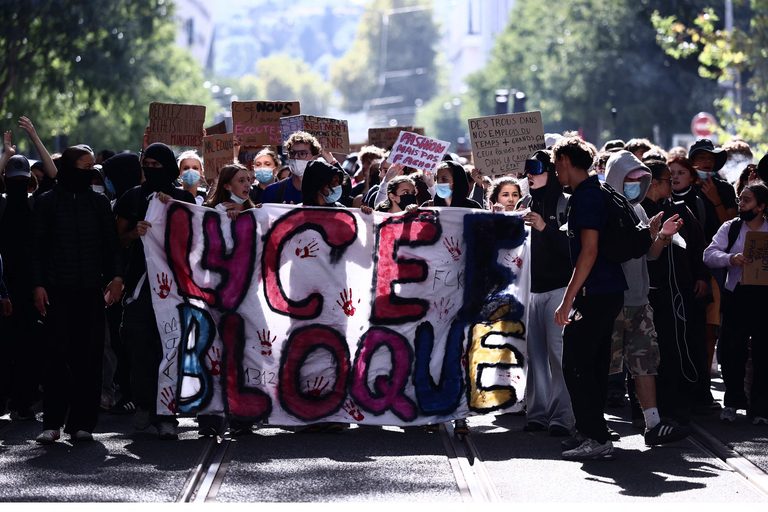 France Student Protests Spread Across More Schools France Student Protests Spread Across More Schools