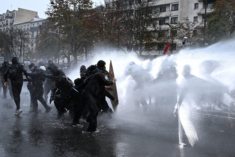 France prepares for protests with major police deployment